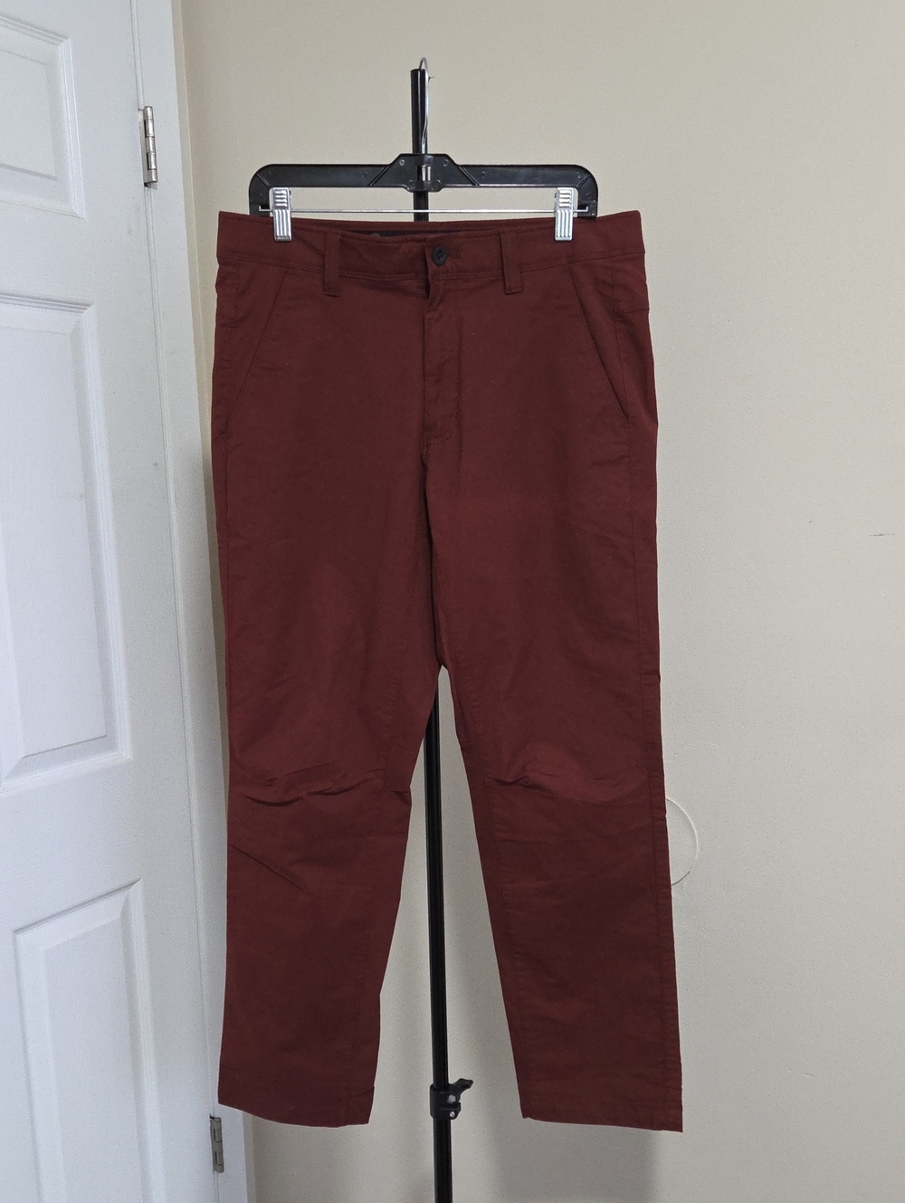 Eddie Bauer Cotton Blend Men's Burnt Red Slim Chino Pants